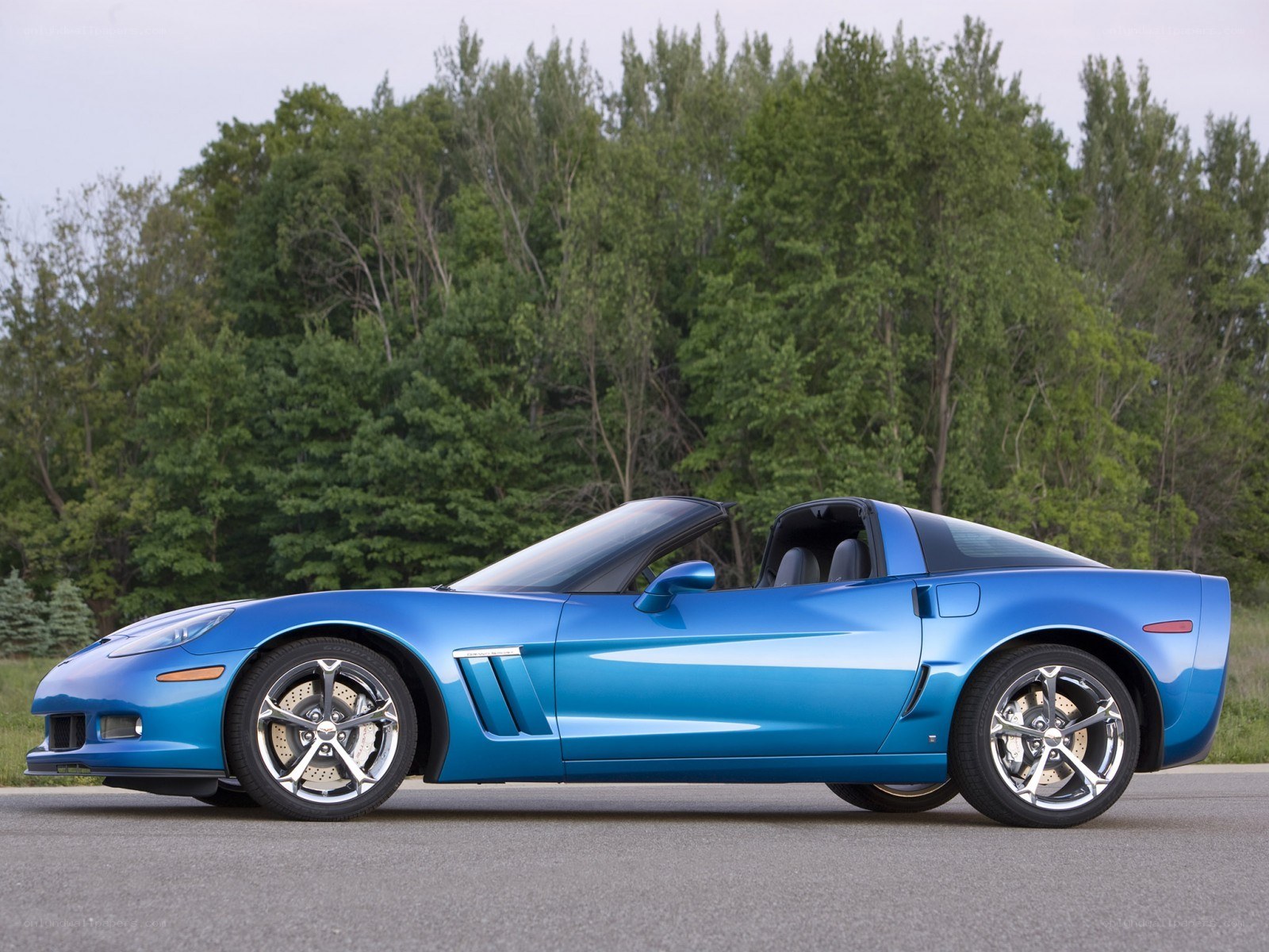 blue corvette convertible