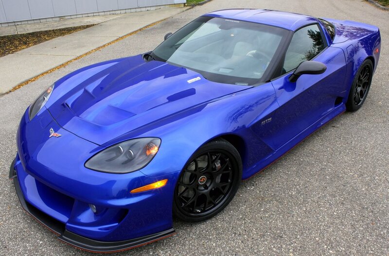 blue corvette gtr sports car