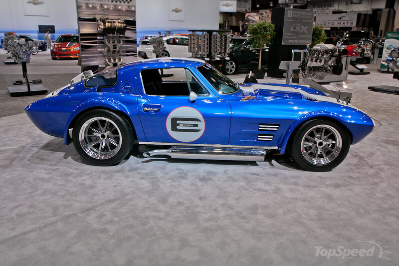 Blue Corvette Race Car — Showroom