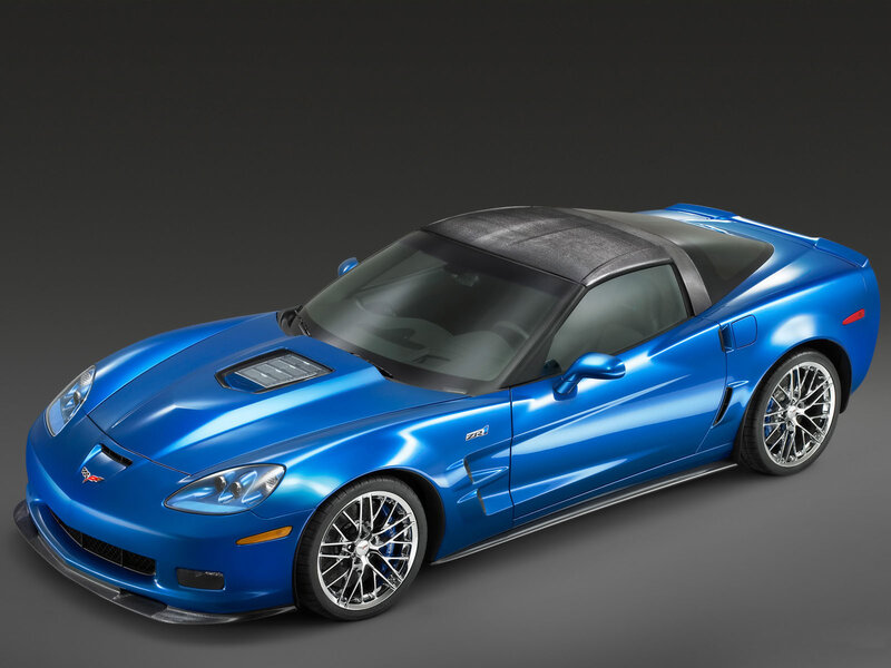 Blue Corvette Zr1 — Dramatic