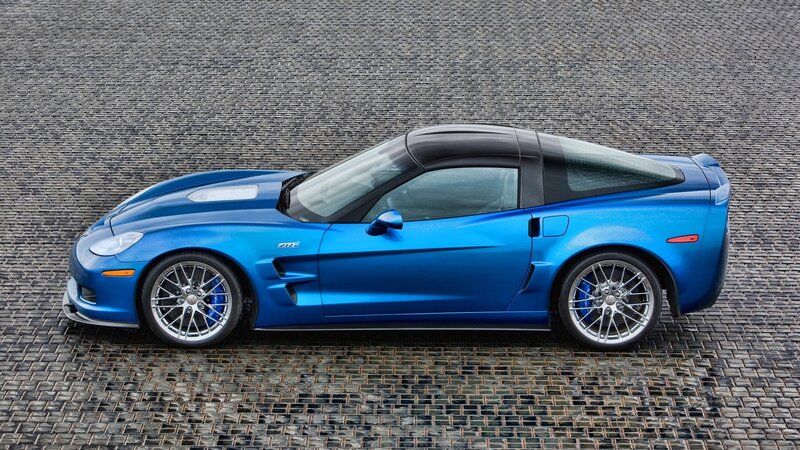 Blue Corvette Zr1 — Neutral