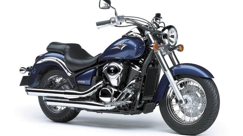 blue cruiser motorcycle