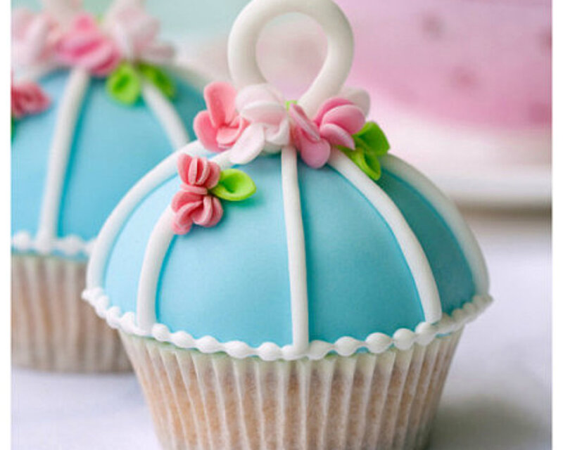 Blue Cupcake with Flowers
