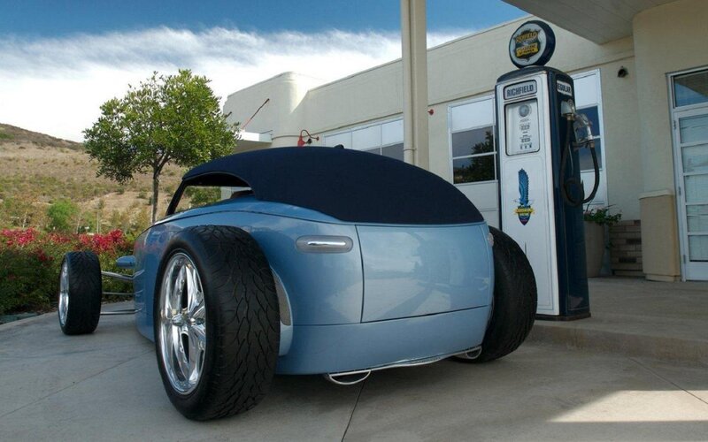 Blue Custom Car — Calm