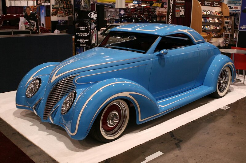 Blue Custom Car — Showcase, Photograph