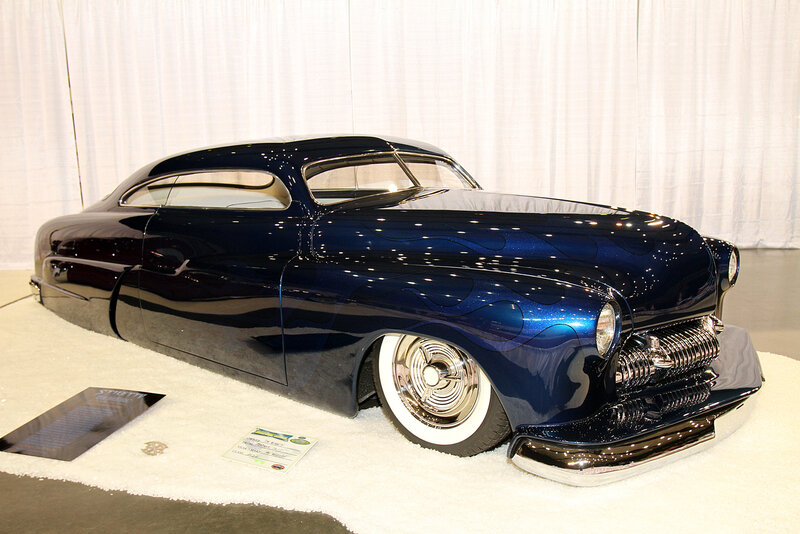 Blue Custom Car — Showroom, Photograph