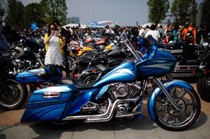 Blue Custom Motorcycle — Outdoor