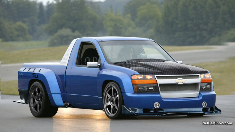 Blue Custom Pickup Truck — Dynamic