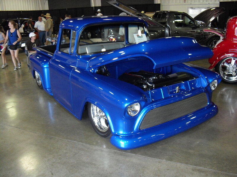 Blue Custom Pickup Truck — Showcase, Photograph