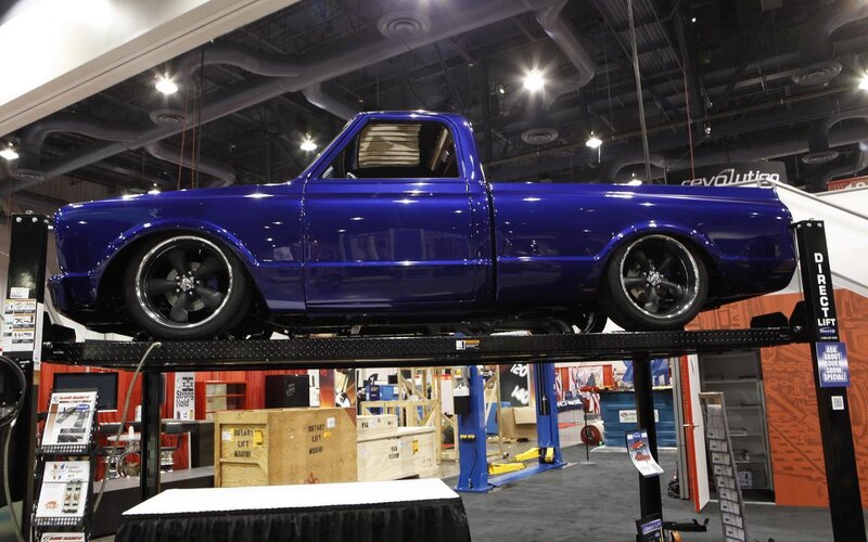 Blue Custom Pickup Truck — Showroom, Photograph