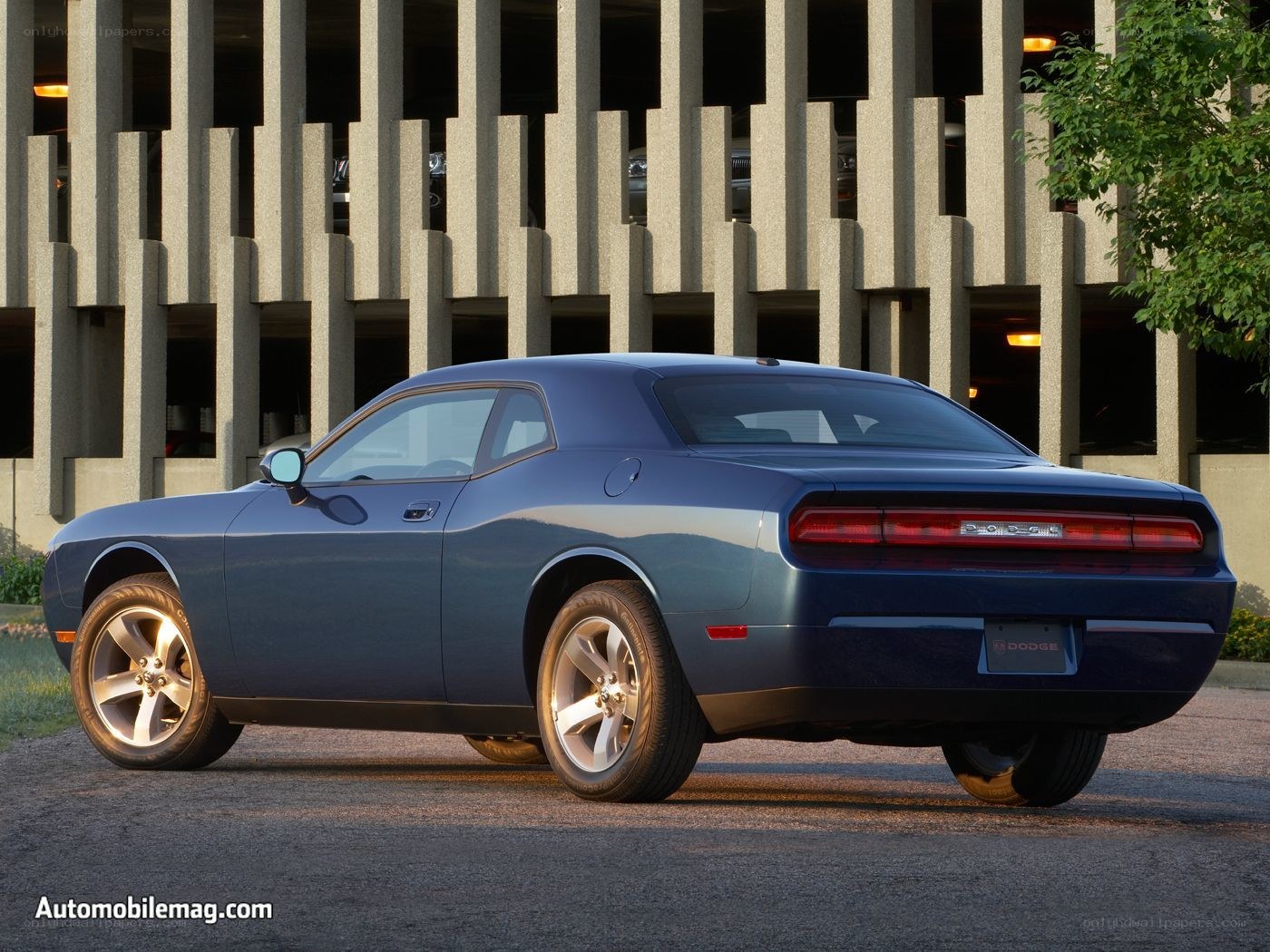 blue dodge challenger car