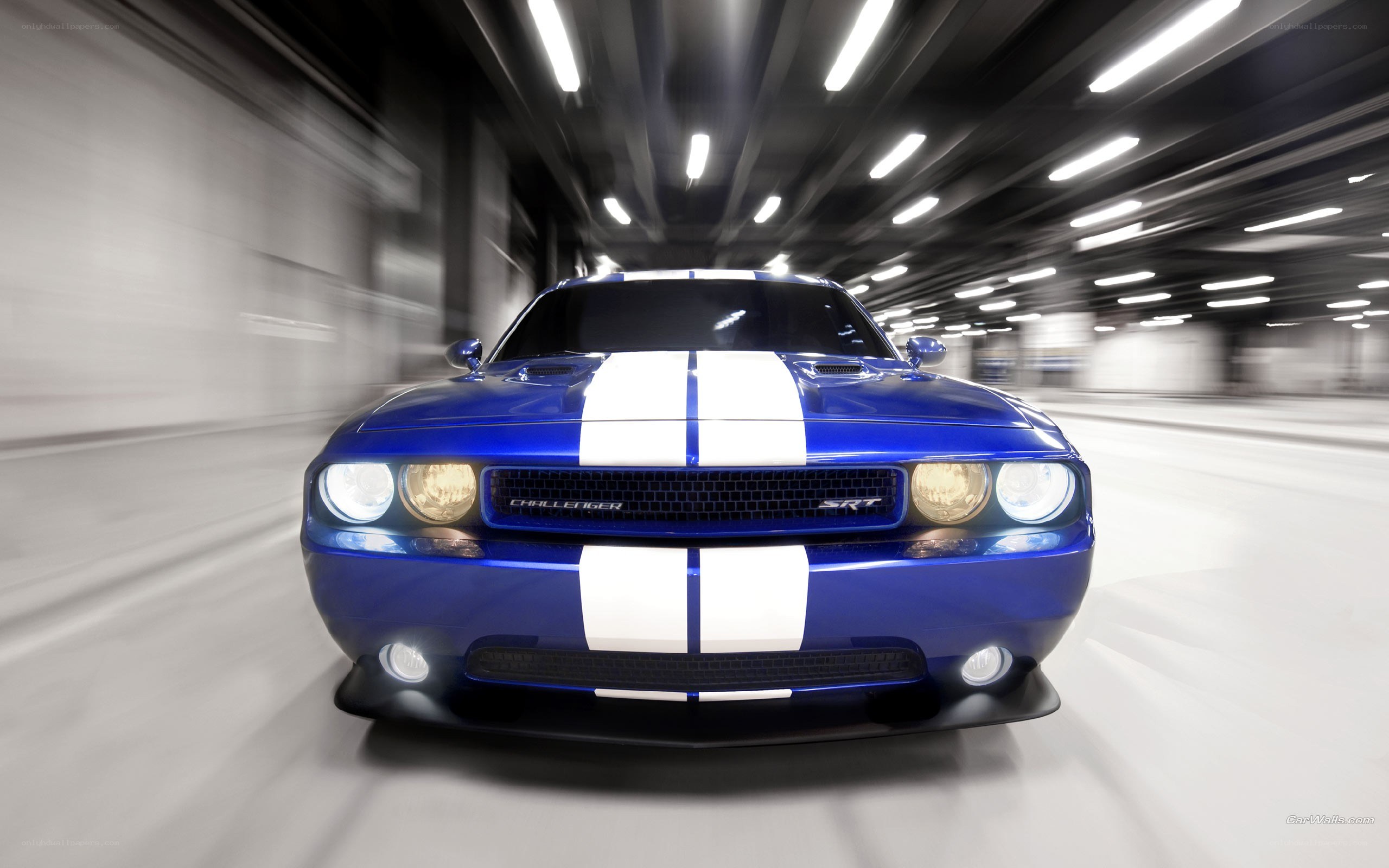 blue dodge challenger srt8