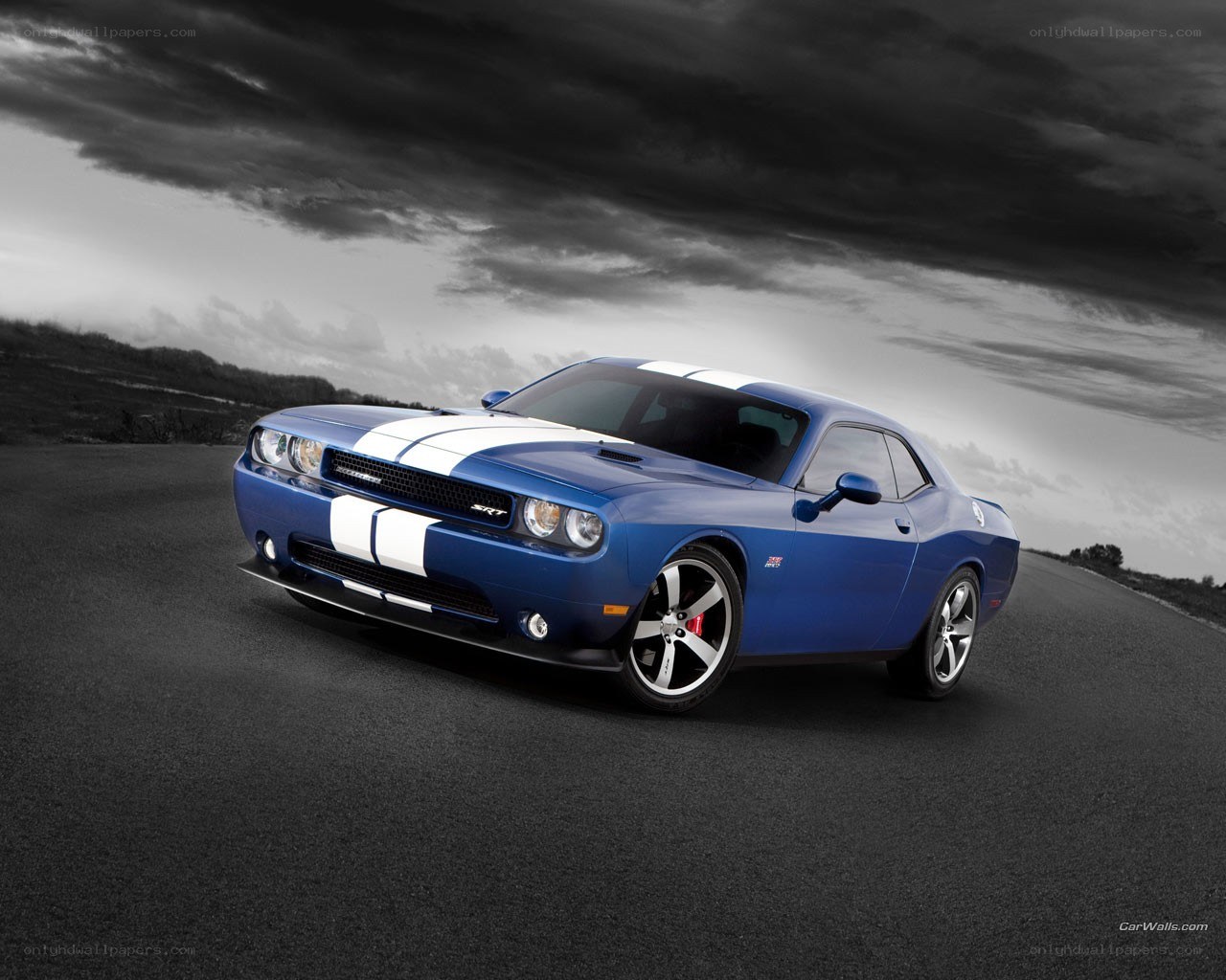 Blue Dodge Challenger SRT8