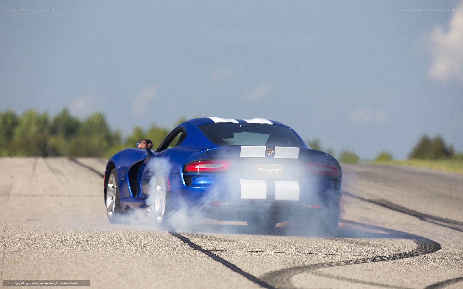 Blue Dodge SRT drifting