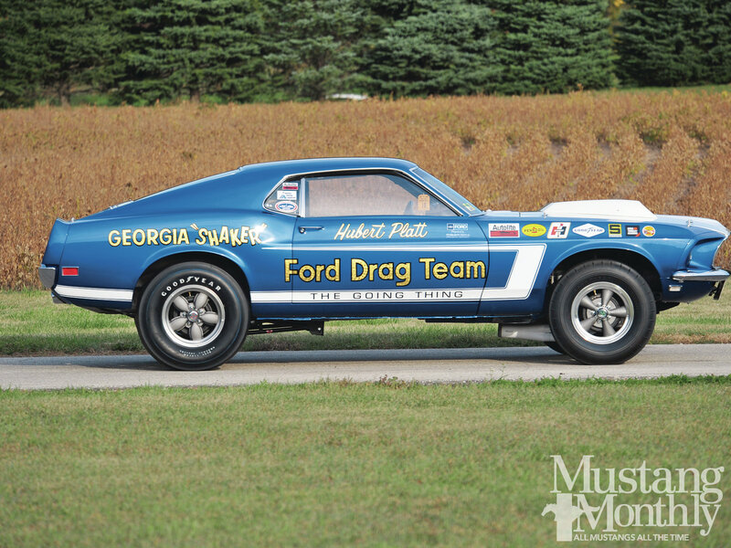 Blue Drag Racing Car — Calm