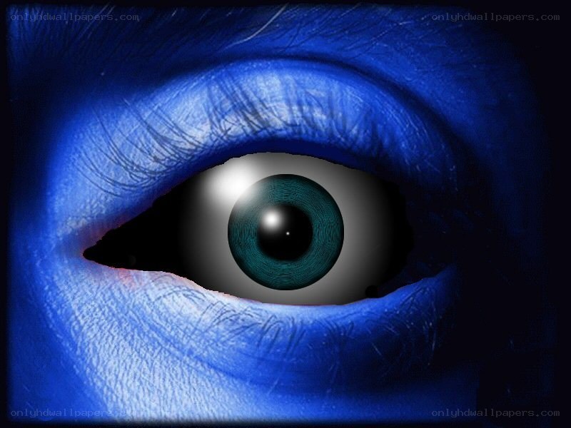 blue eye with green iris