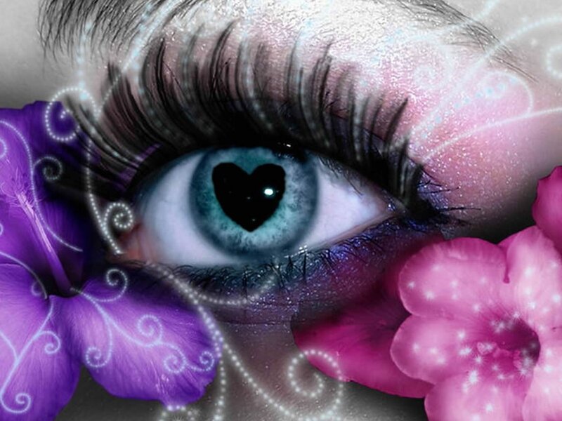 Blue Eye with Heart Pupil — Purple