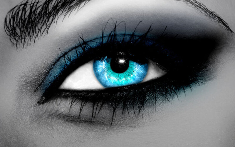 Blue Eye with Makeup — Dramatic