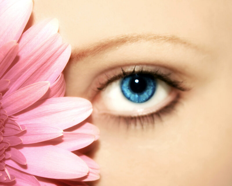 Blue Eye with Pink Flower — Calm