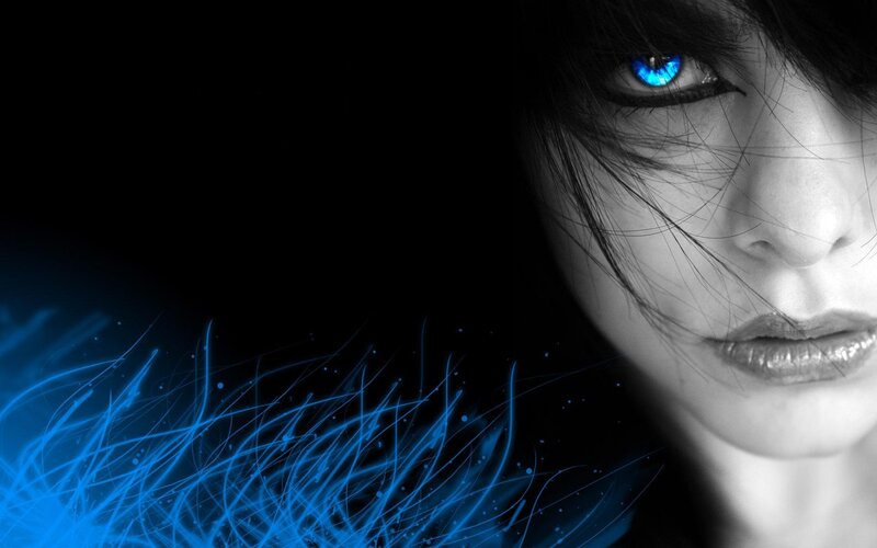 blue eyes portrait