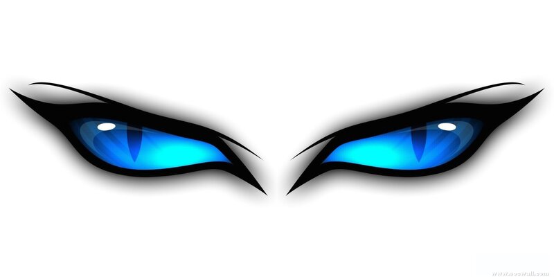 blue eyes with sharp pupils
