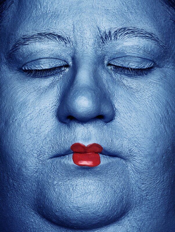 blue face with red lips