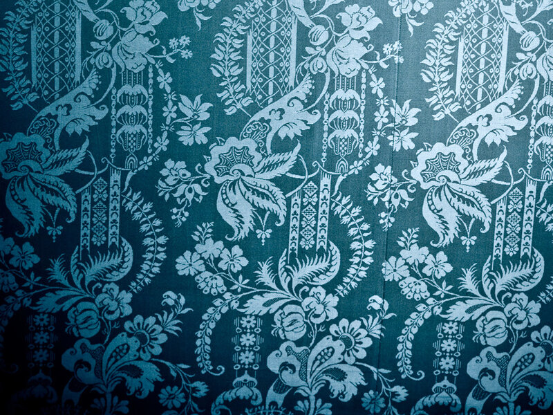 blue floral wallpaper pattern