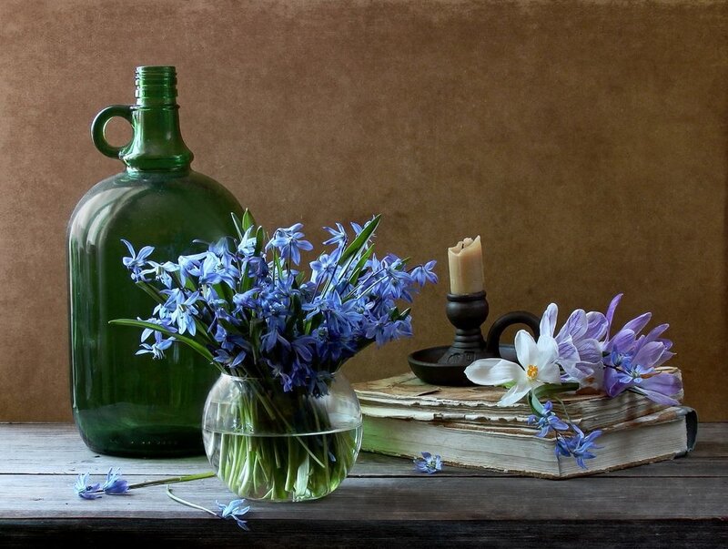 Blue Flowers in Vase — Calm, Spring