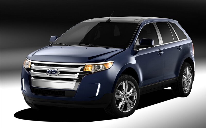 Blue Ford Edge Suv — Dramatic, Photograph