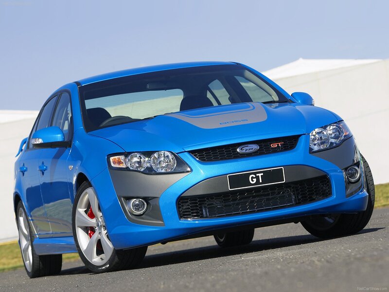 Blue Ford Falcon GT — Dynamic