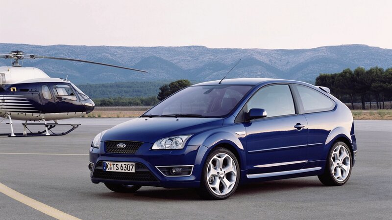 Blue Ford Focus Car — Calm
