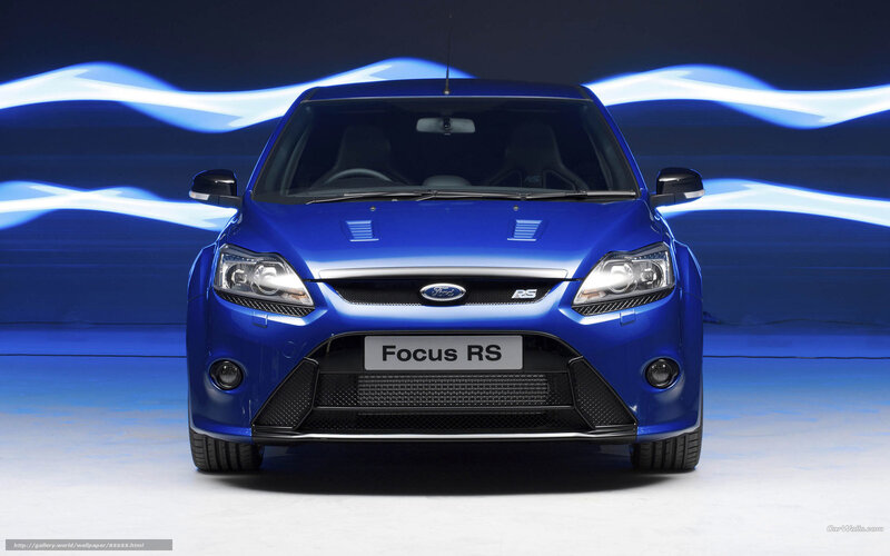 Blue Ford Focus RS — Dramatic