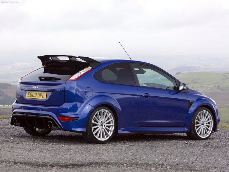 blue ford focus rs hatchback
