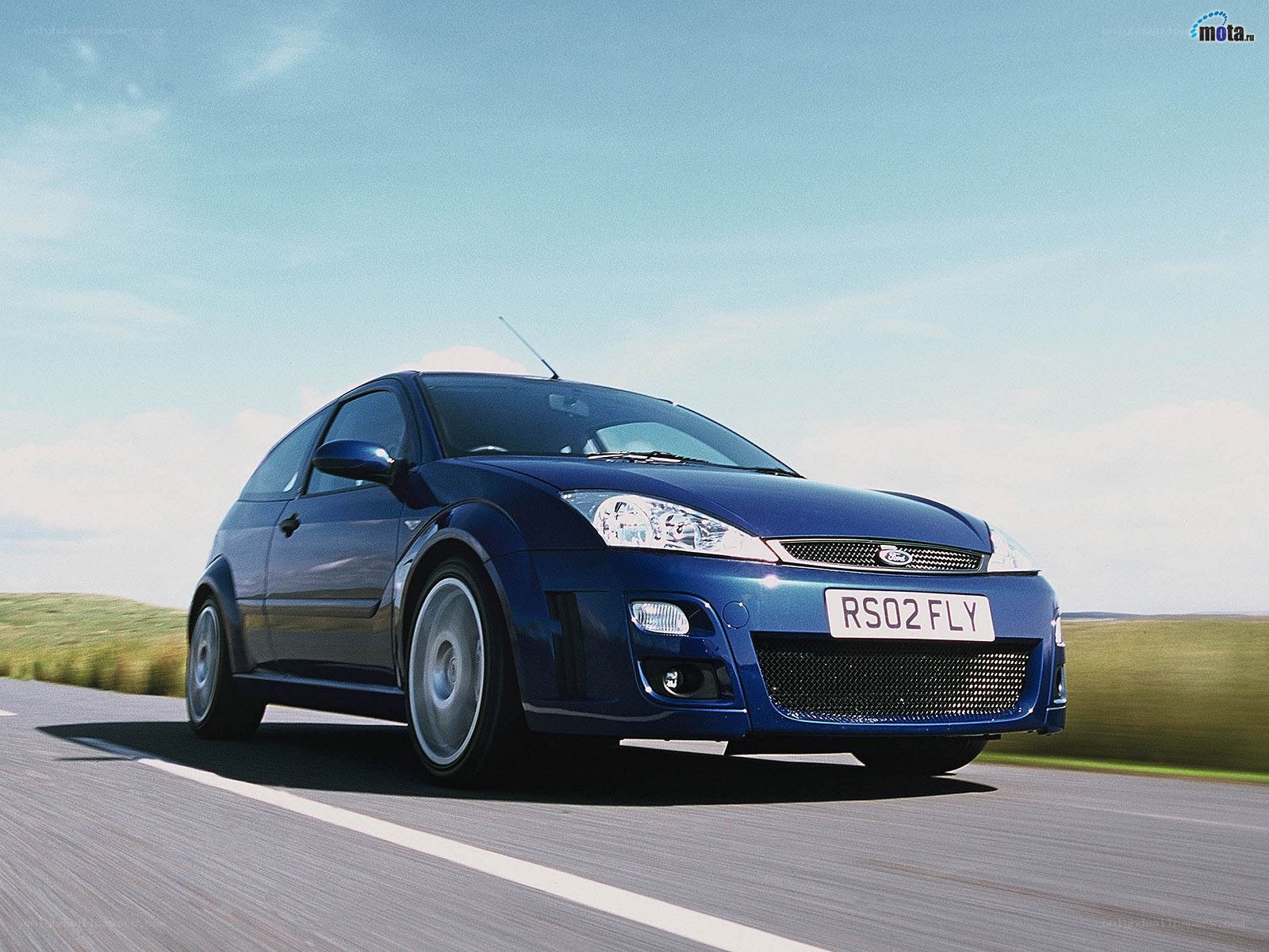 Blue Ford Focus RS in motion
