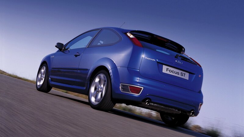 Blue Ford Focus ST in motion