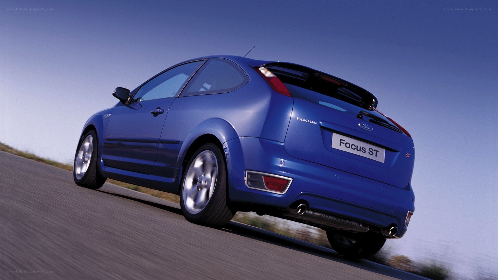 Blue Ford Focus ST in motion