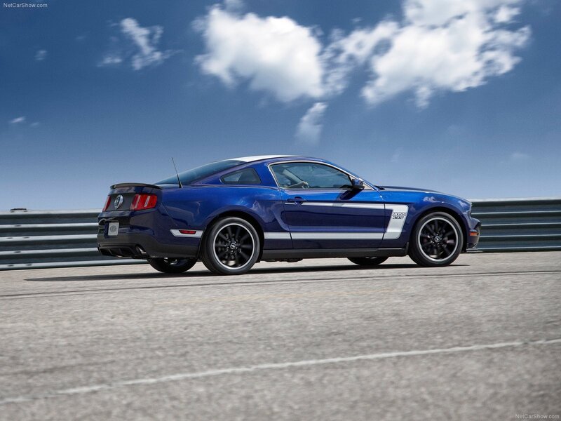 blue ford mustang boss 302