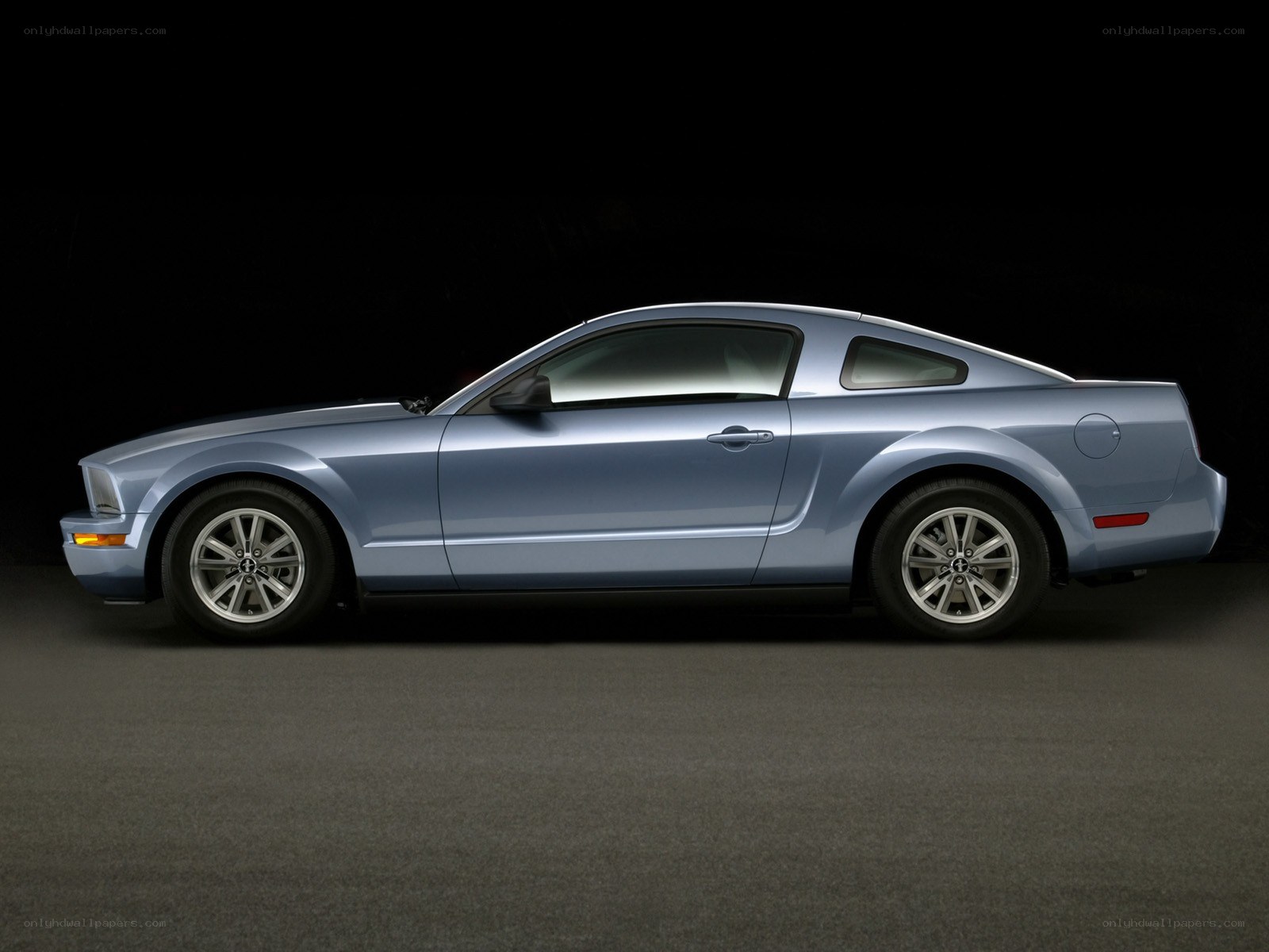 blue ford mustang coupe