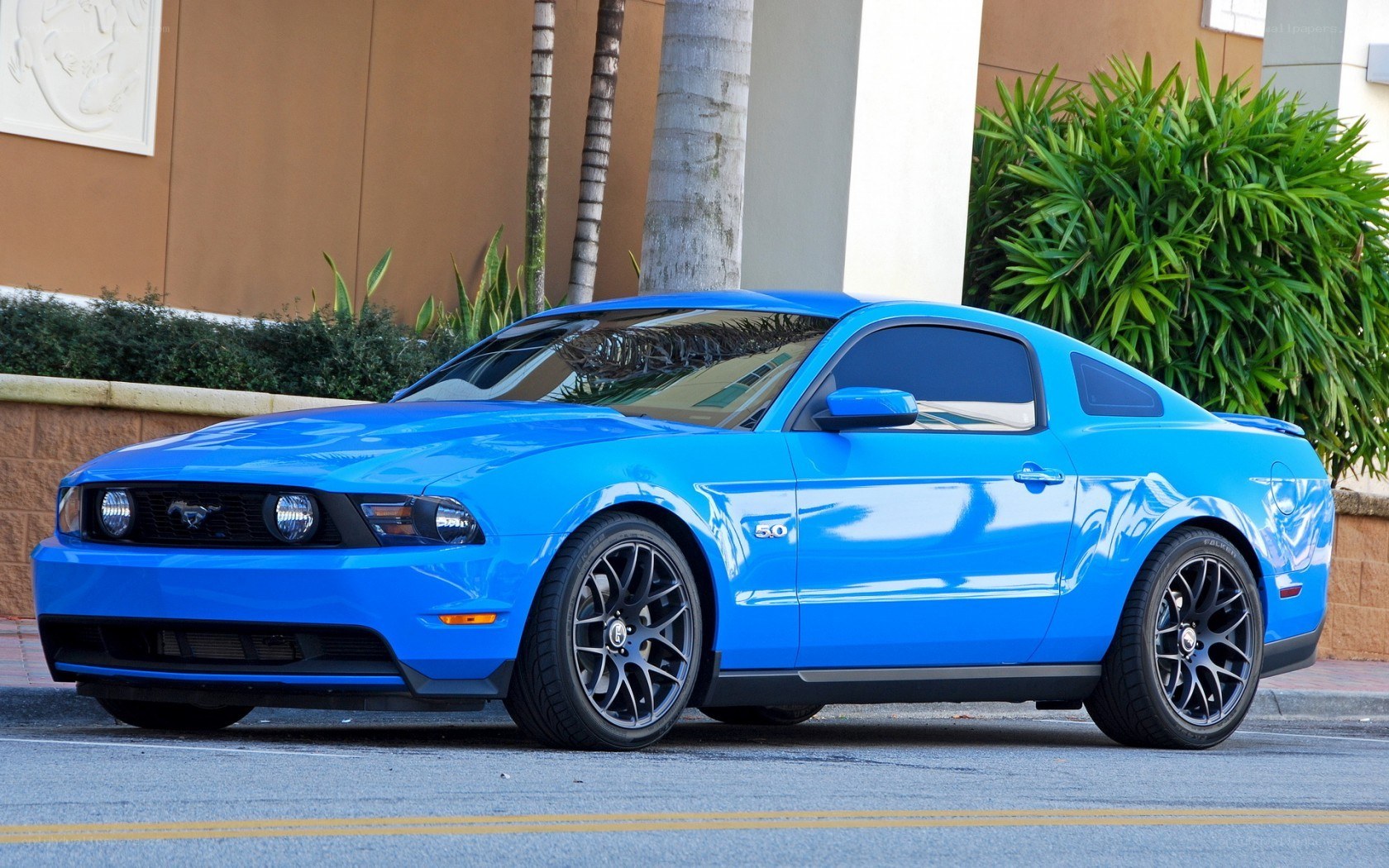 Blue Ford Mustang GT