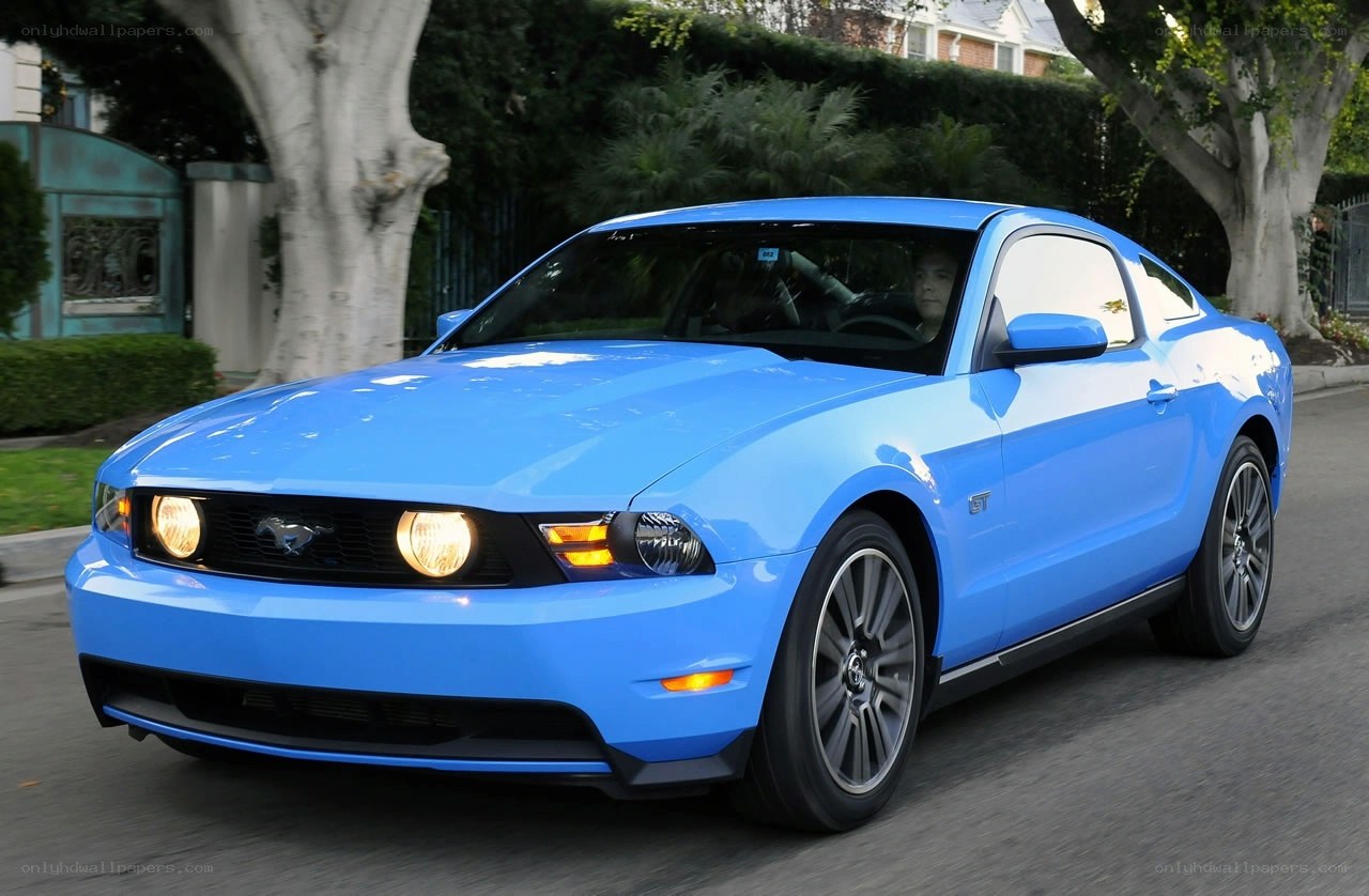 blue ford mustang gt