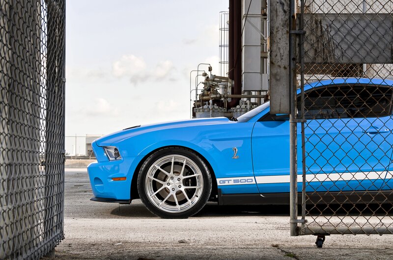 Blue Ford Mustang GT500