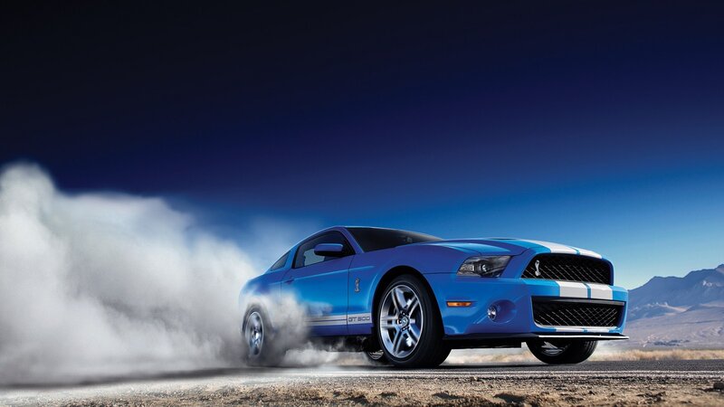 Blue Ford Mustang GT500 burnout