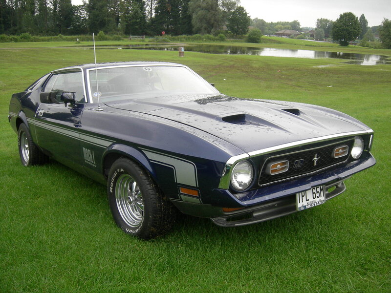 Blue Ford Mustang Mach 1