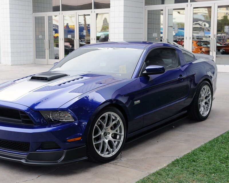 Blue Ford Mustang — Neutral, Afternoon, Photograph