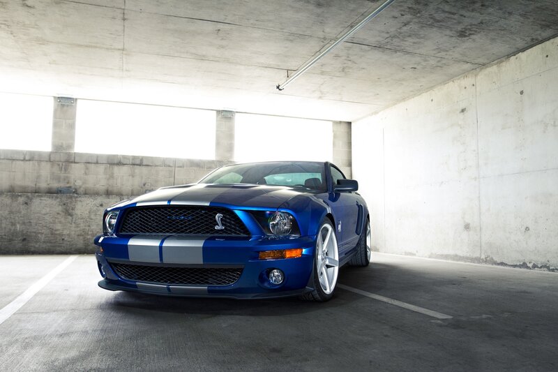 Blue Ford Mustang Shelby GT500