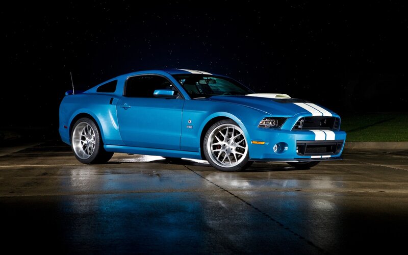 Blue Ford Mustang Shelby GT500