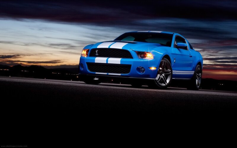 Blue Ford Mustang Shelby GT500