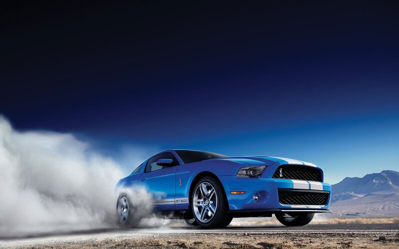 Blue Ford Mustang Shelby GT500