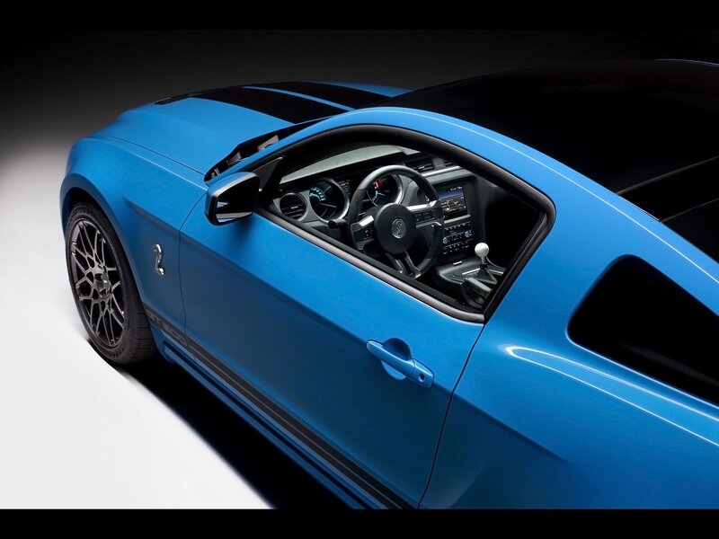 blue ford shelby gt500