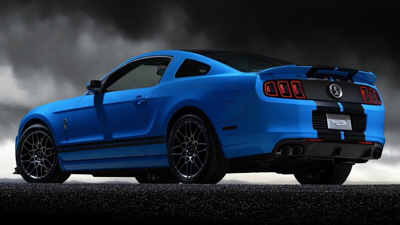 blue ford shelby gt500